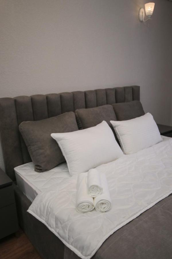 Hillside Guest House เยเรวาน ภายนอก รูปภาพ