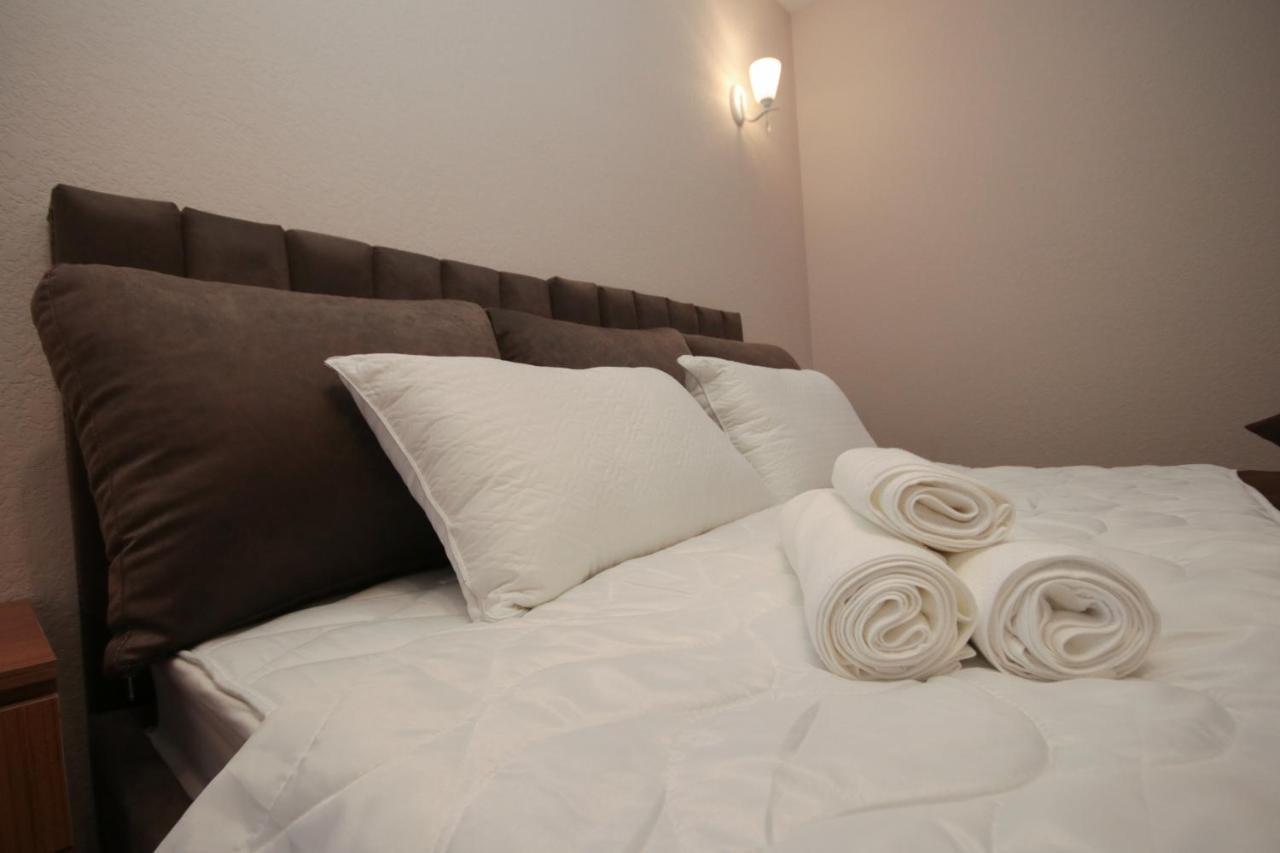 Hillside Guest House เยเรวาน ภายนอก รูปภาพ
