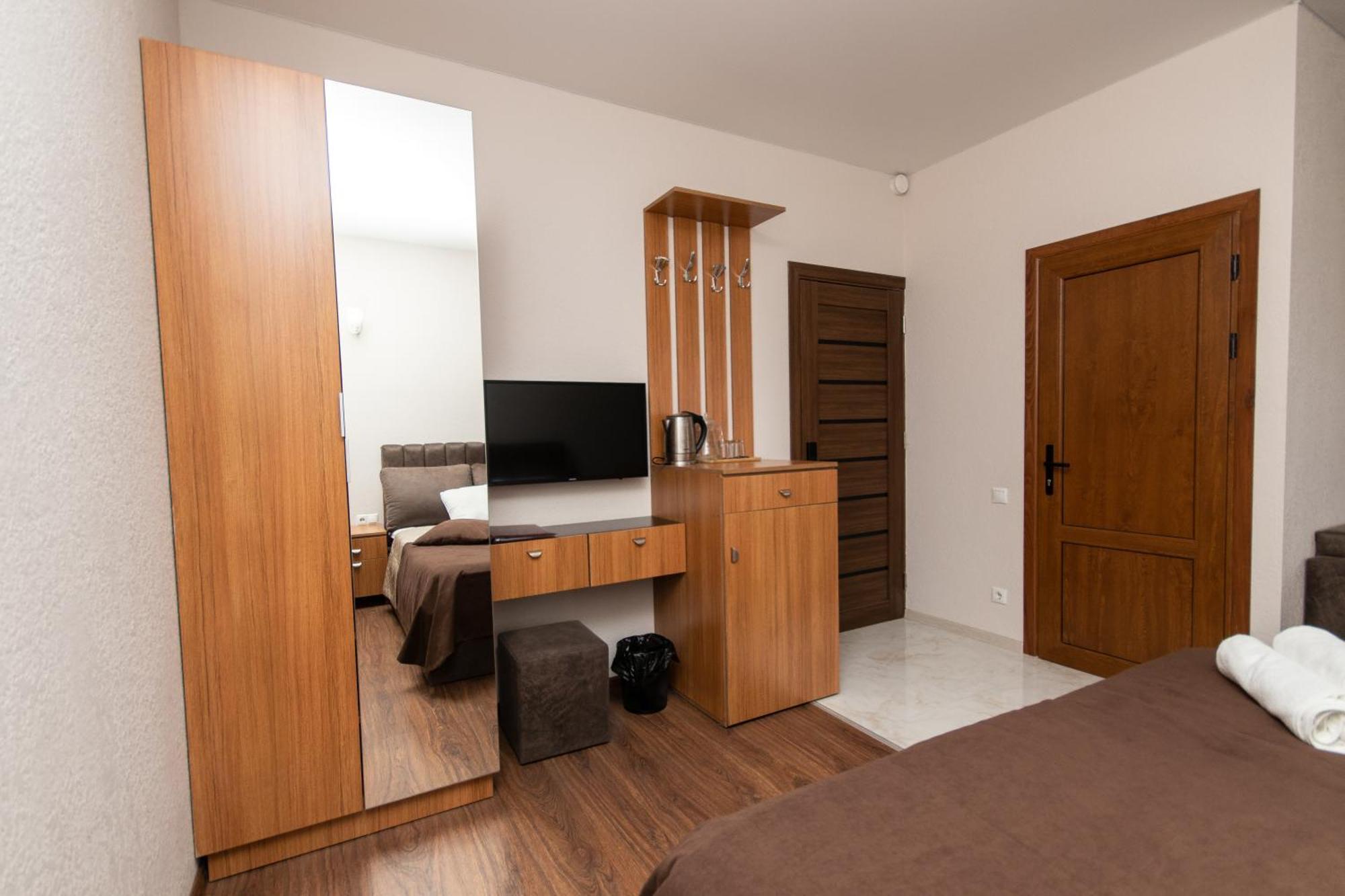 Hillside Guest House เยเรวาน ภายนอก รูปภาพ